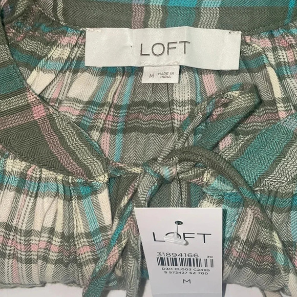 Loft beautiful multi colored top. - Picture 5 of 5